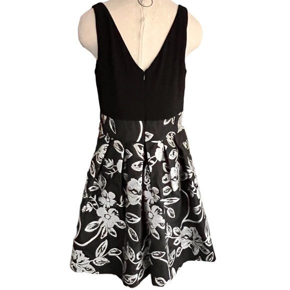 Lauren RL Size 14 Sleeveless Dress Black w Floral Brocade A-Line POCKETS V-Back - Picture 2 of 14